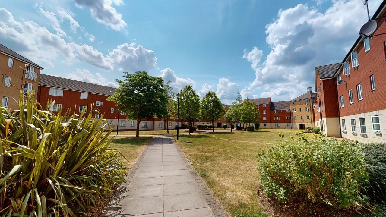 Sherman Gardens, Chadwell Heath, RM6, photo 2