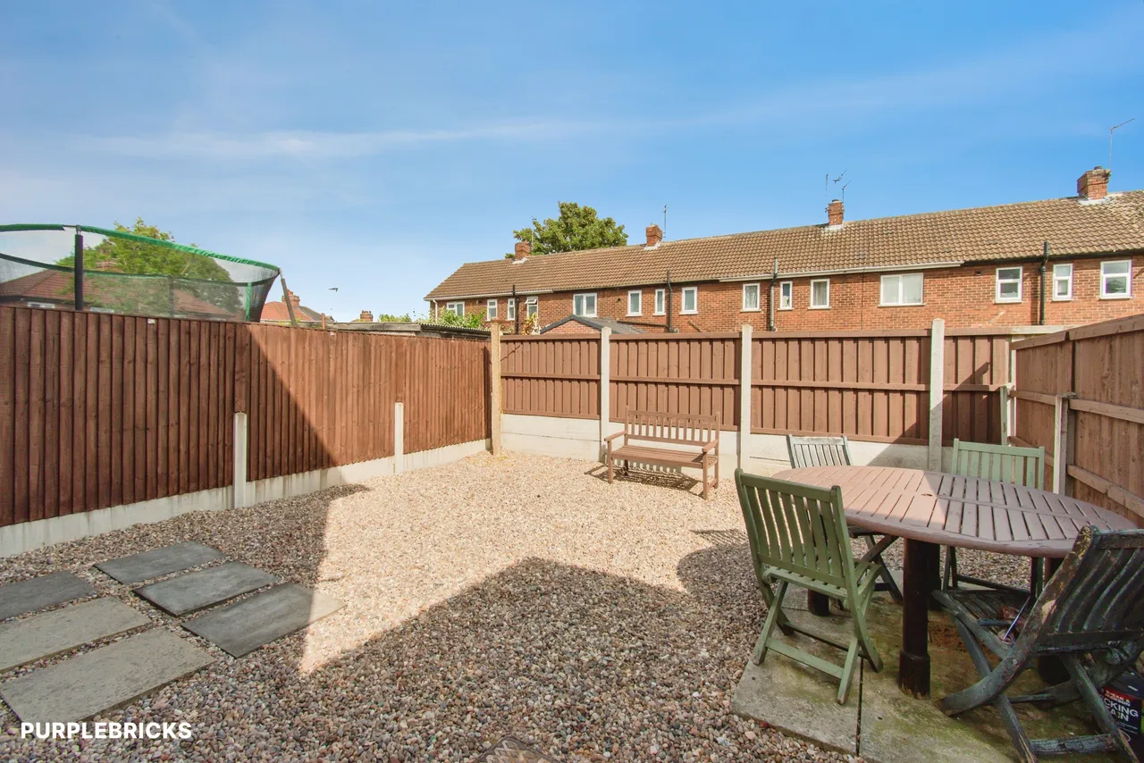 Doncaster Square, Knottingley, WF11, photo 19