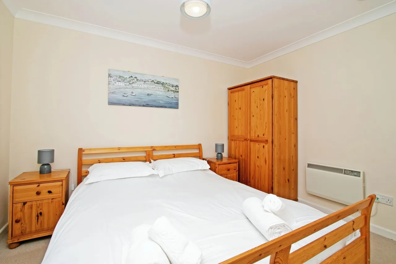 Pendra Loweth, Goldenbank, TR11, photo 12