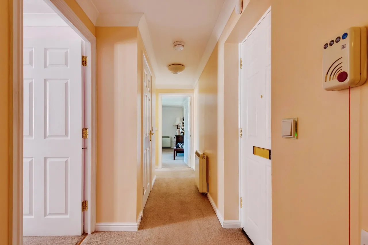 Woolton Road, Childwall, L16, photo 2