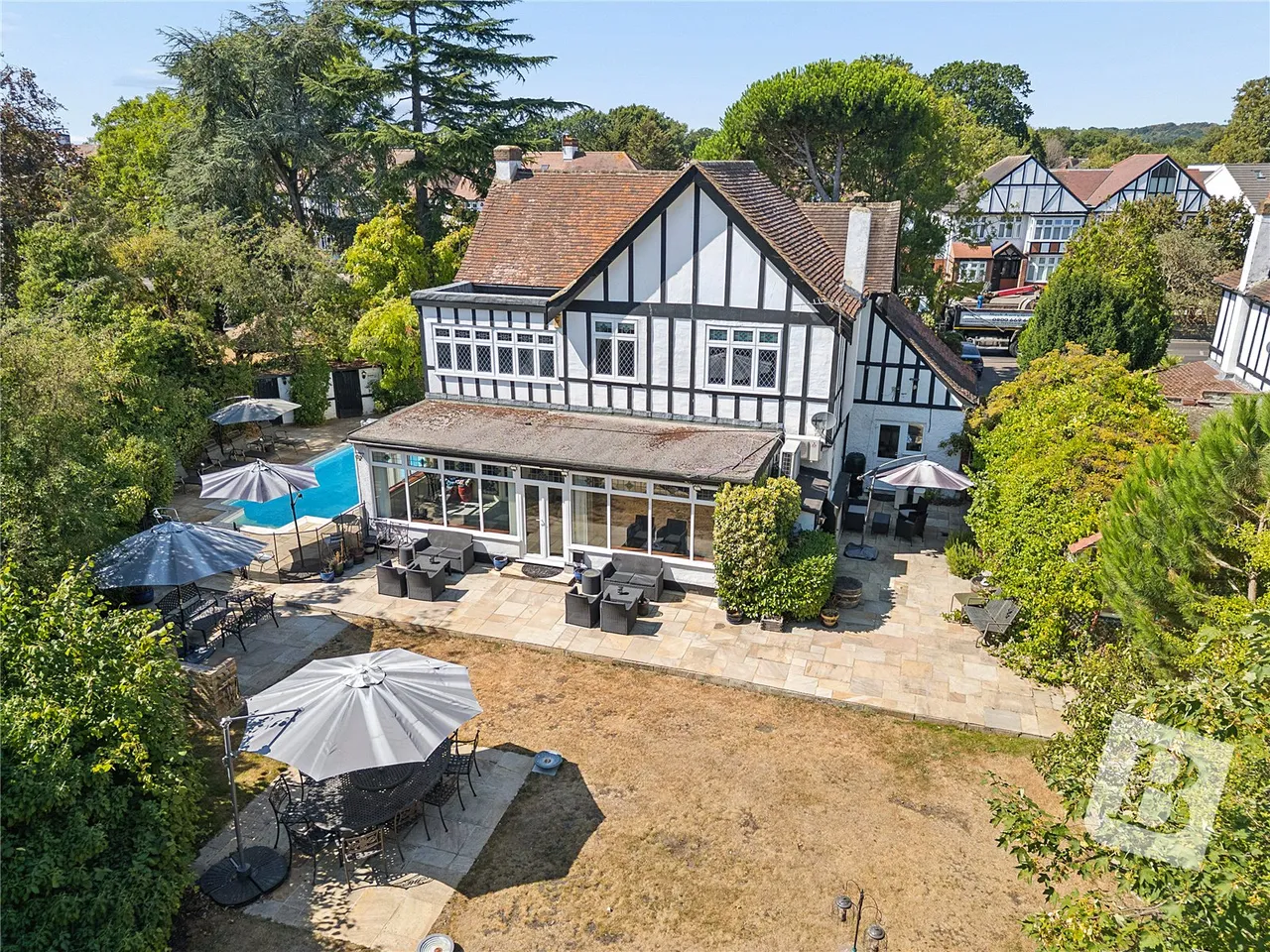 Main Road, Gidea Park, RM2, photo 21