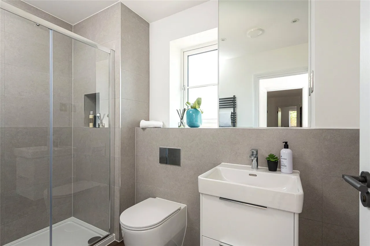 Brogan Place, Dinton, HP17, photo 8