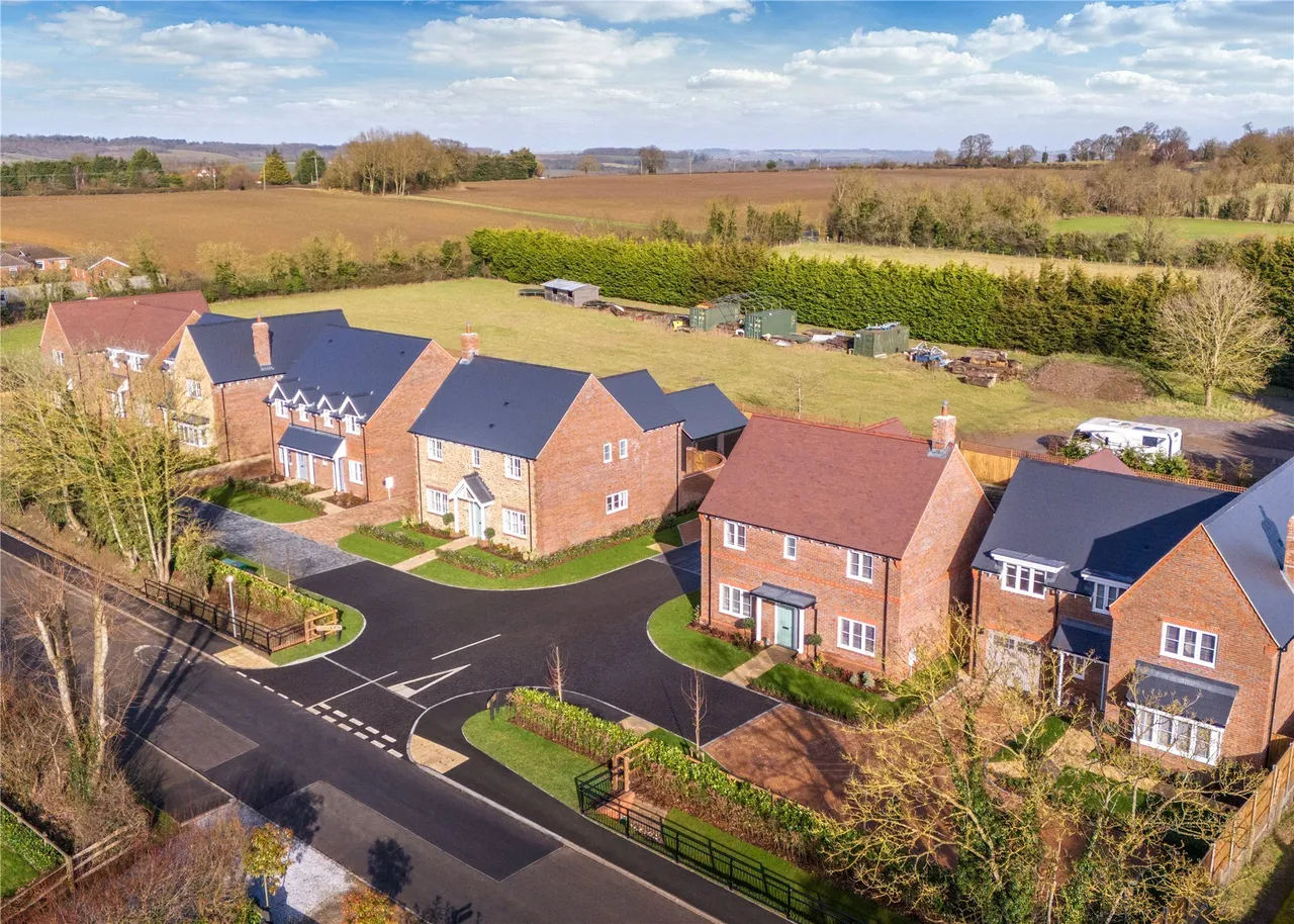 Brogan Place, Dinton, HP17, photo 14