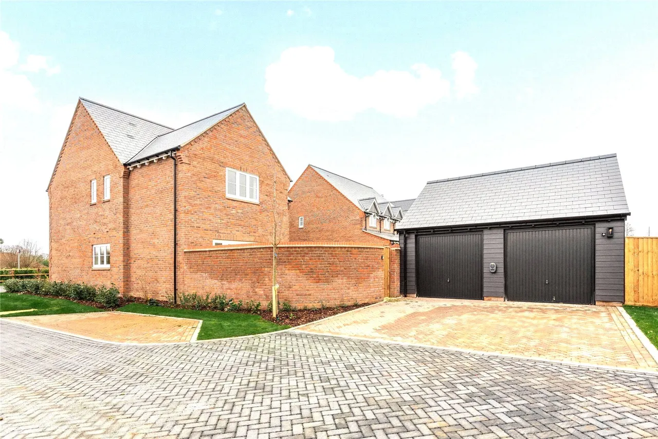 Brogan Place, Dinton, HP17, photo 16