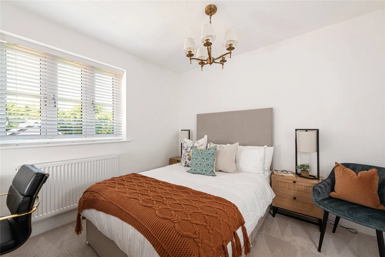 Brogan Place, Dinton, HP17, photo 12