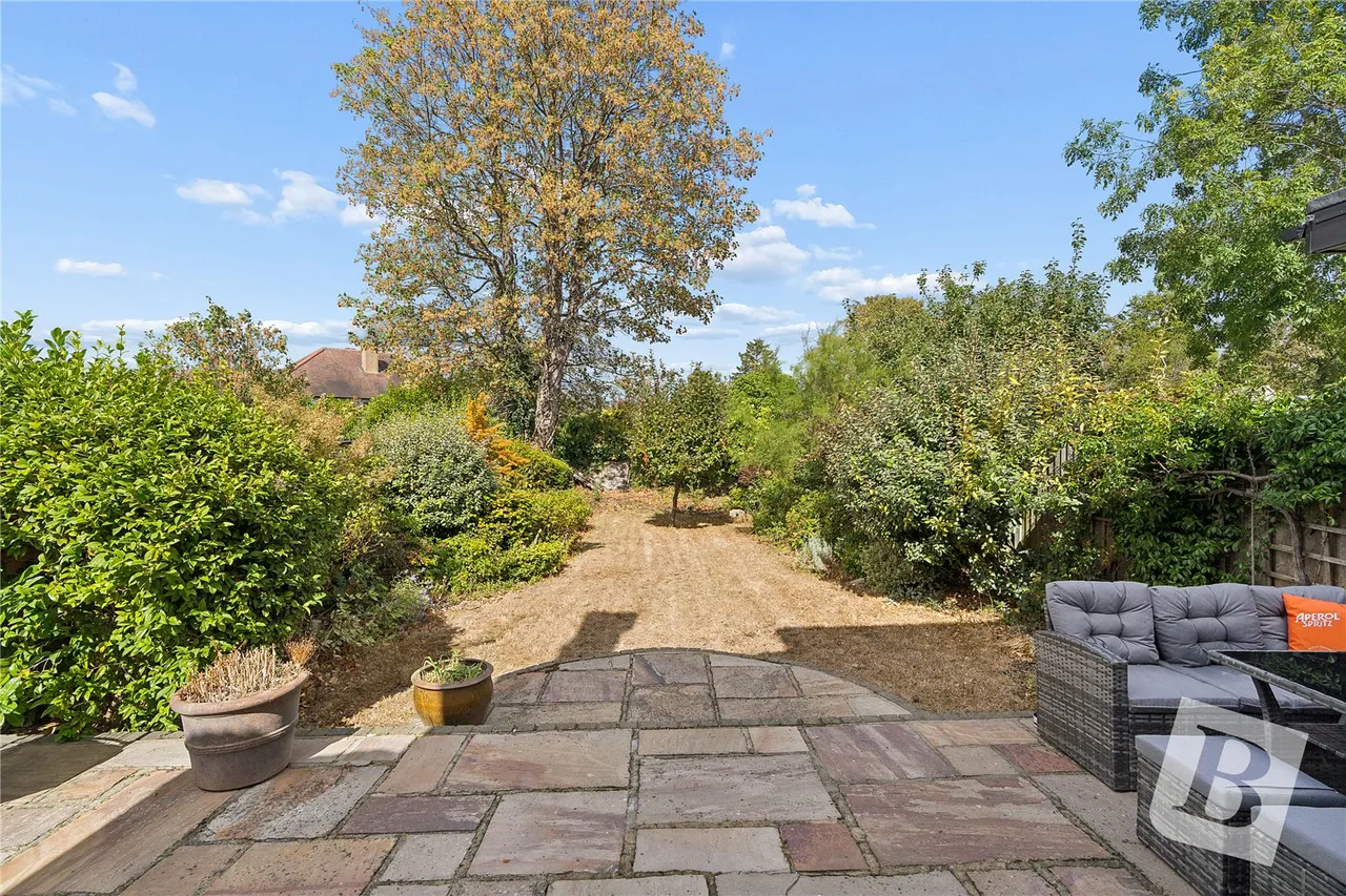 Repton Avenue, Gidea Park, RM2, photo 15