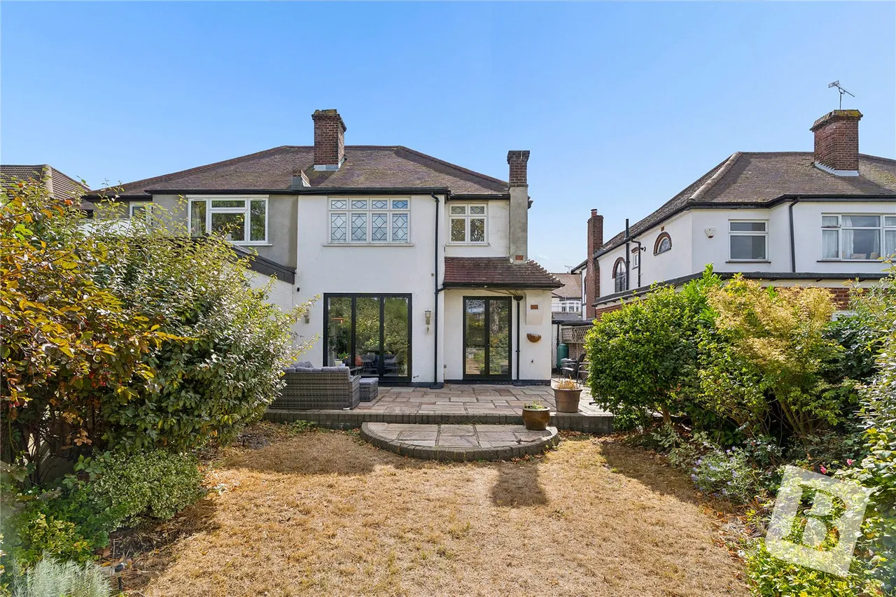 Repton Avenue, Gidea Park, RM2, photo 14