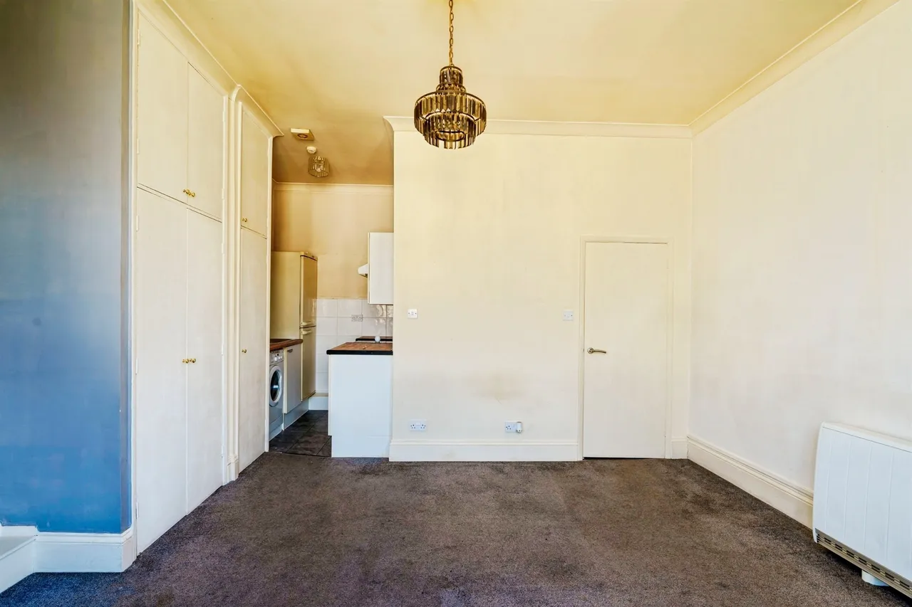 Farncombe Road, Worthing, BN11, photo 11