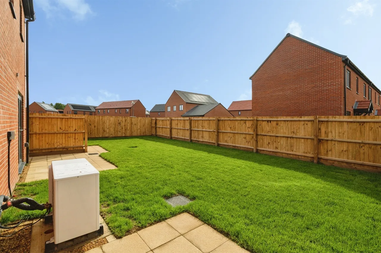 Eastwood, Bradwell, Great Yarmouth, photo 10