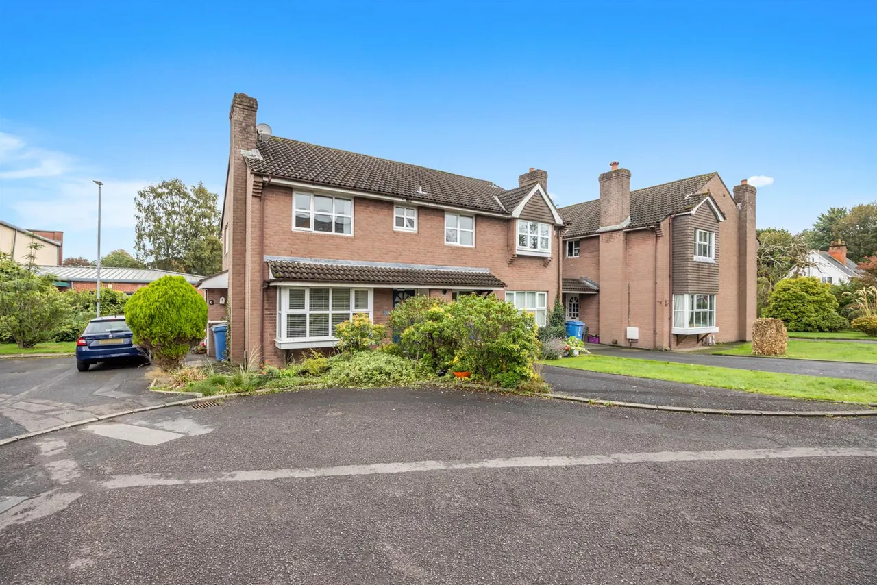2 bed house for sale, Sandringham Mews, Belfast, BT5