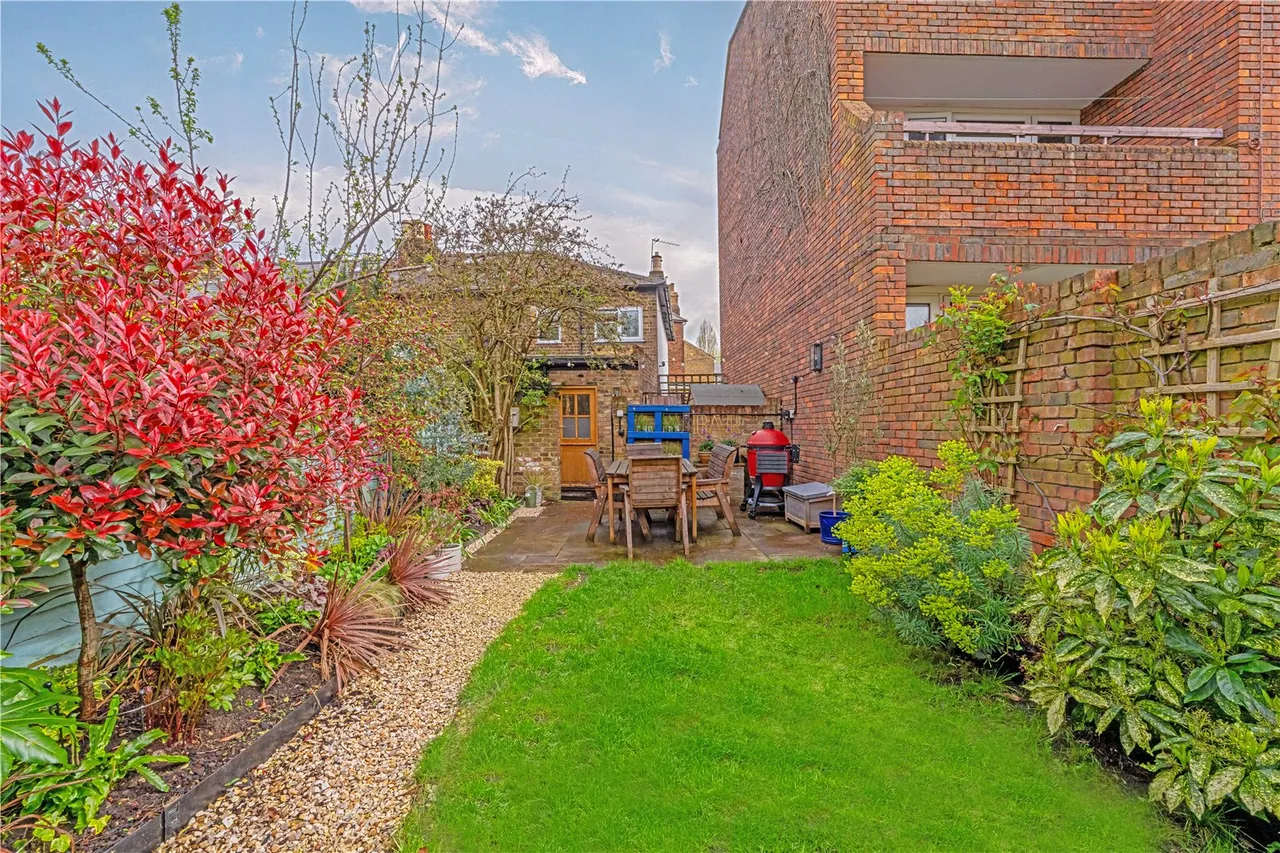 Station Road, Hampton, Middlesex, TW12 2BT, photo 12