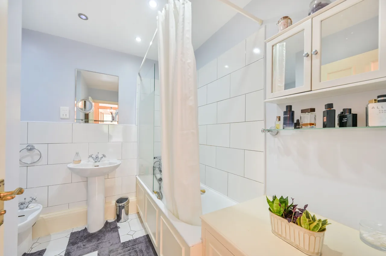 37 Clifton Court, Northwick Terrace, London, photo 7