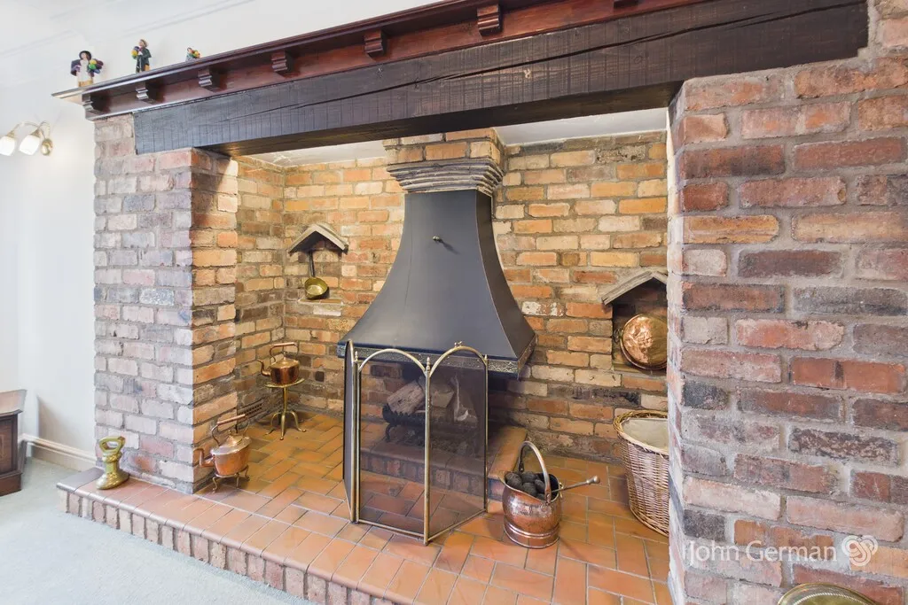 Fradgley Court, Bramshall, photo 6