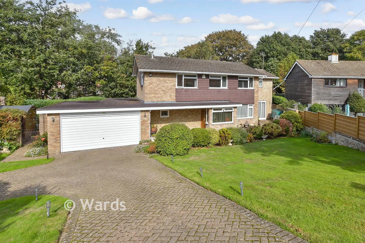 4 bed house for sale, Cornwallis Close, Folkestone, CT19