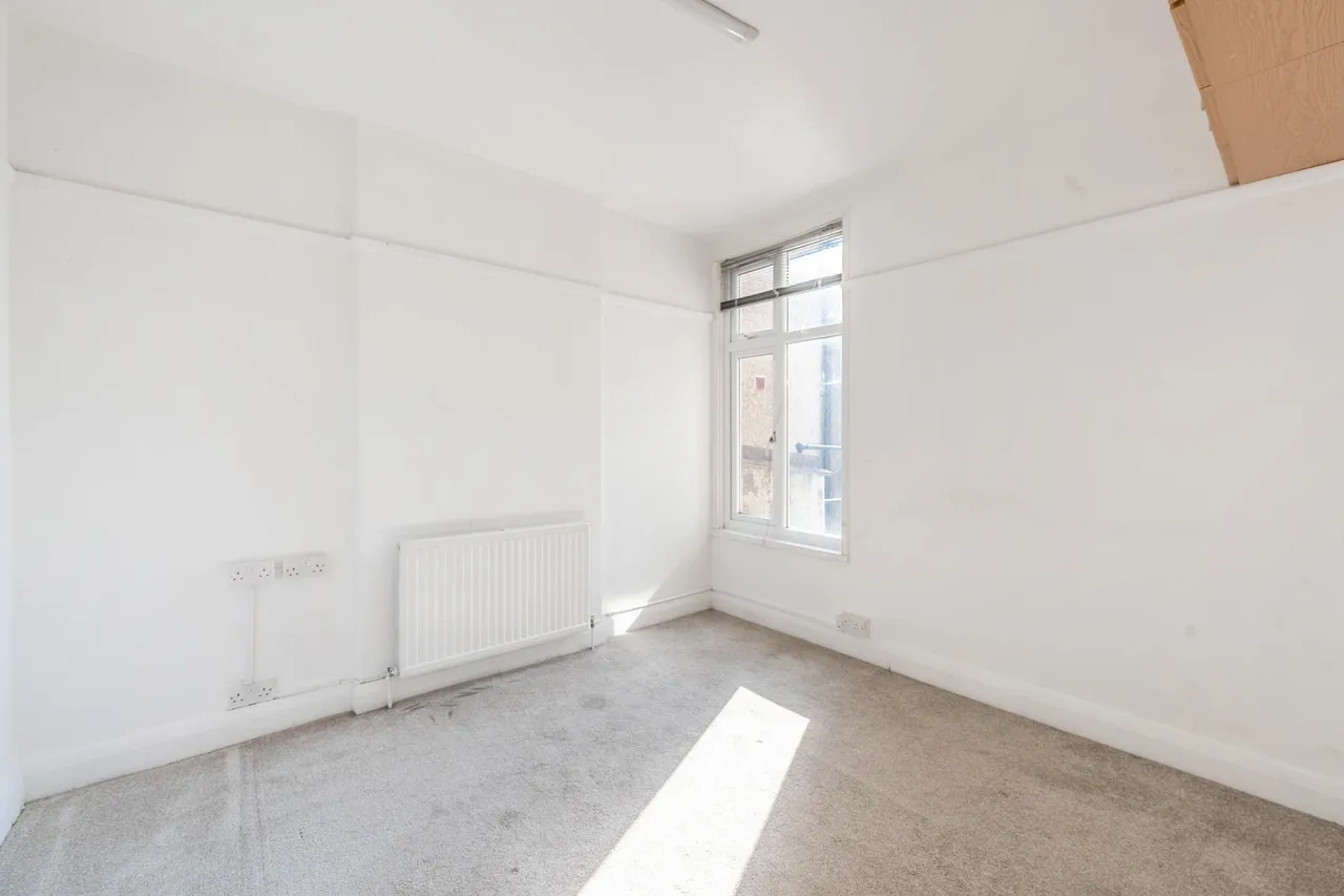 Harrow, HA3, photo 9