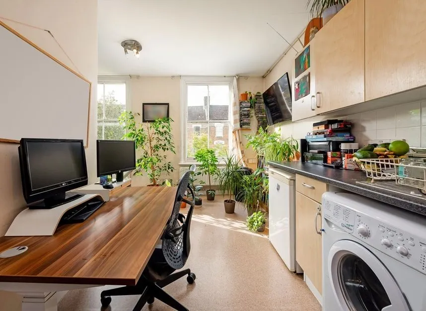 St. Thomas's Road, Finsbury Park, N4, photo 2