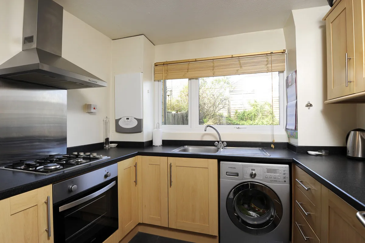 Manor Gardens, Godalming, GU7, photo 3