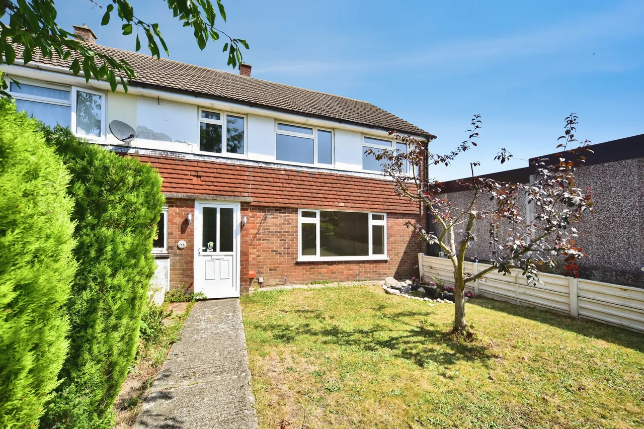4 bed house for sale, Pear Tree Walk, Sittingbourne, ME9