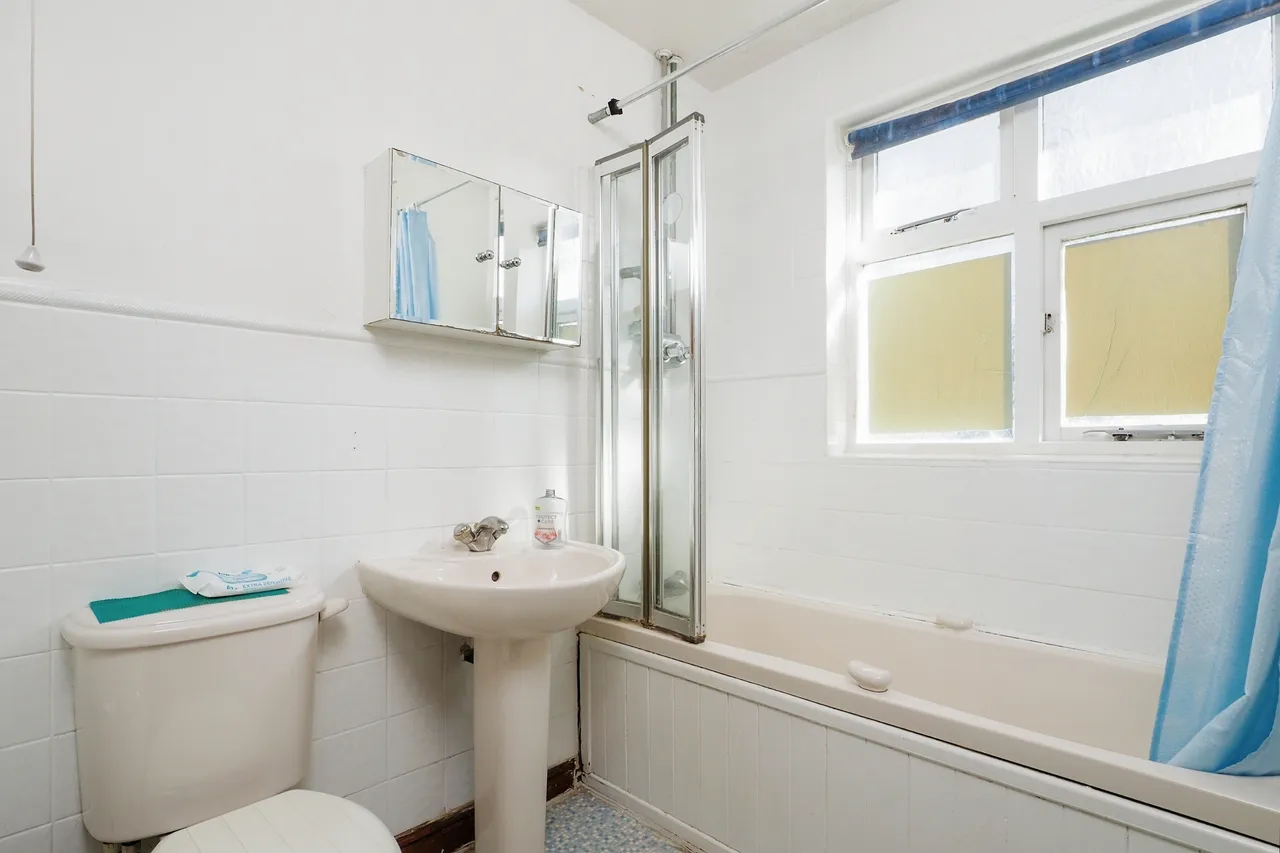 Lower Road, Beeston, Nottingham, Nottinghamshire, NG9, photo 15