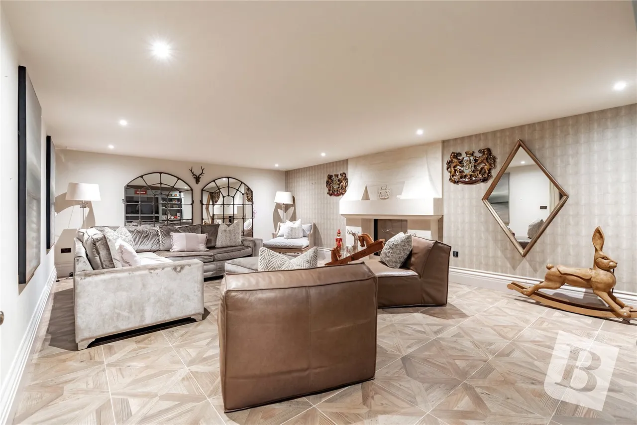 Weald Park Way, South Weald, CM14, photo 5