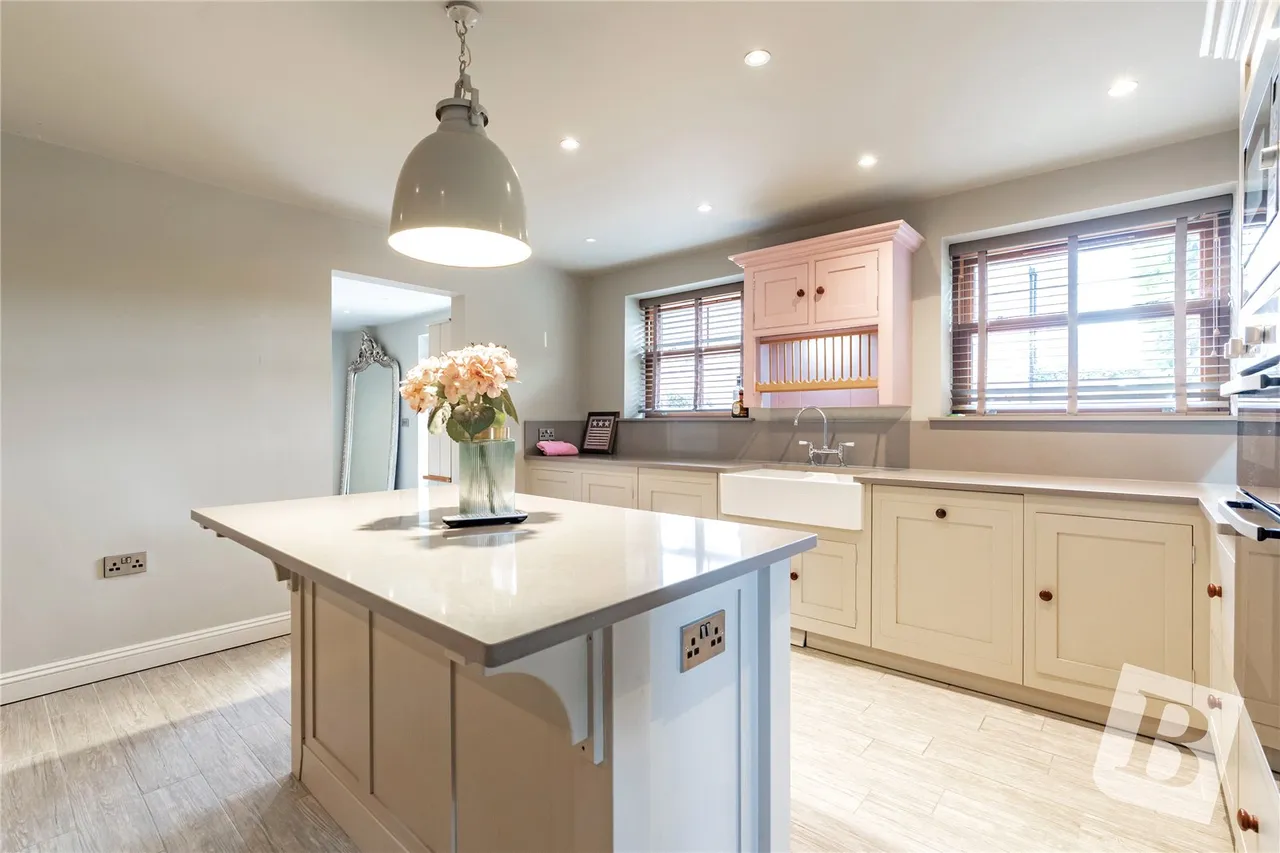 Weald Park Way, South Weald, CM14, photo 32