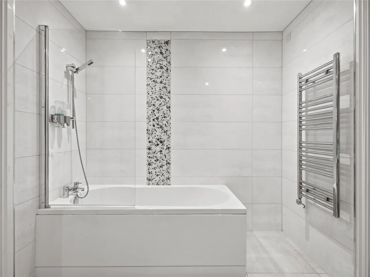 A remarkable former chapel where breathtaking ecclesiastical architecture meets luxurious contemporary living, set withi, photo 12