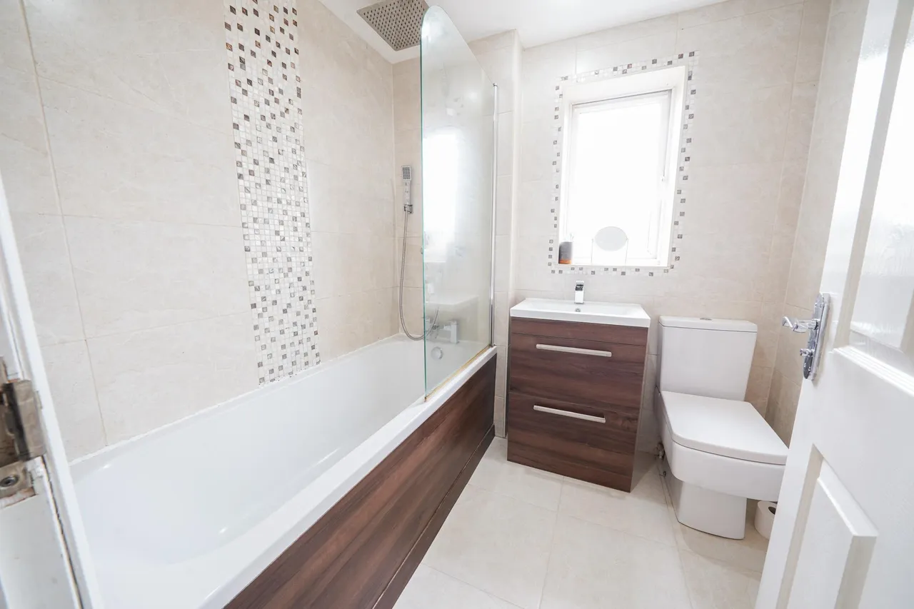 Golwg Y Waun, Swansea, SA7, photo 25