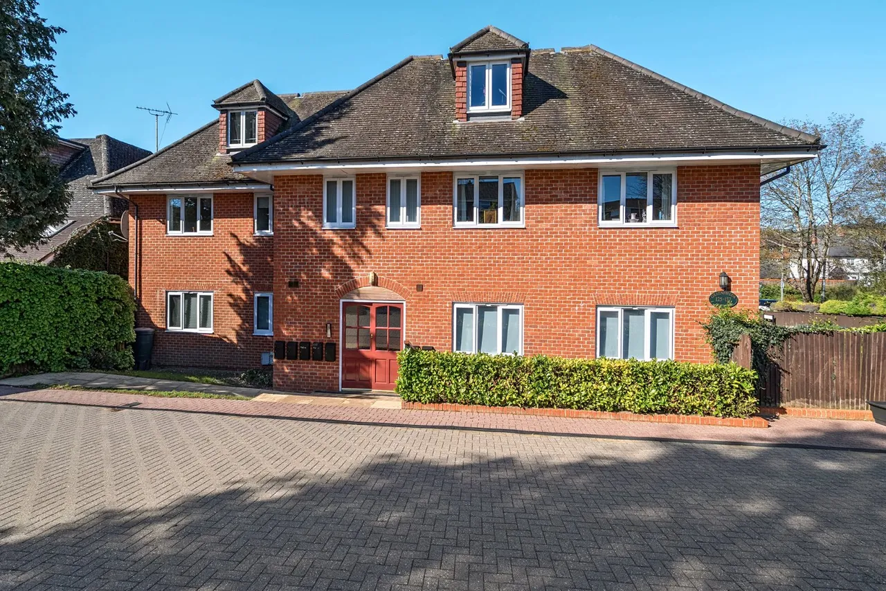 Greenfields Avenue, Alton, GU34, photo 8