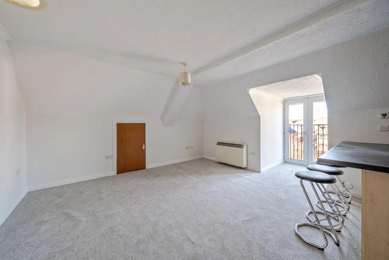 Greenfields Avenue, Alton, GU34, photo 4