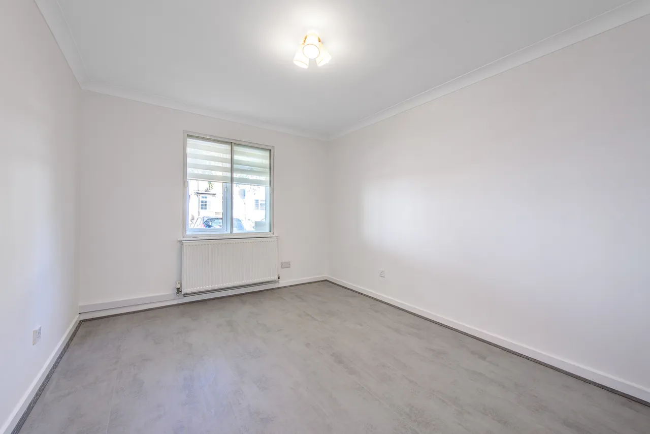 2 Wessex Court, West End Lane, Barnet, photo 4