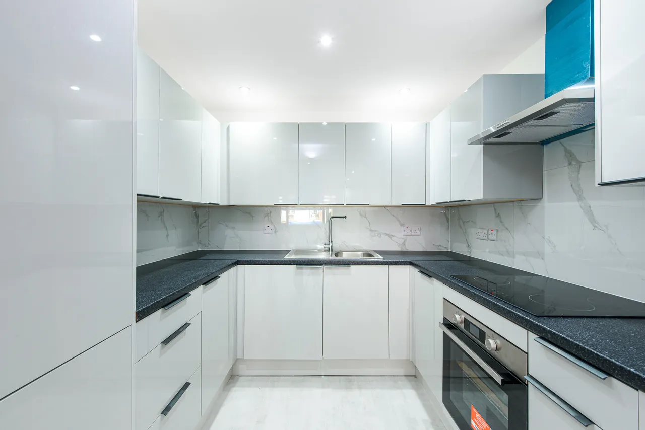 2 Wessex Court, West End Lane, Barnet, photo 5