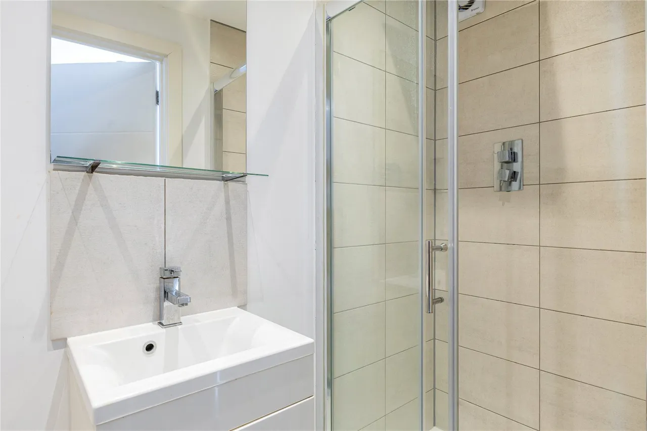 Deburgh Road, London, SW19, photo 9