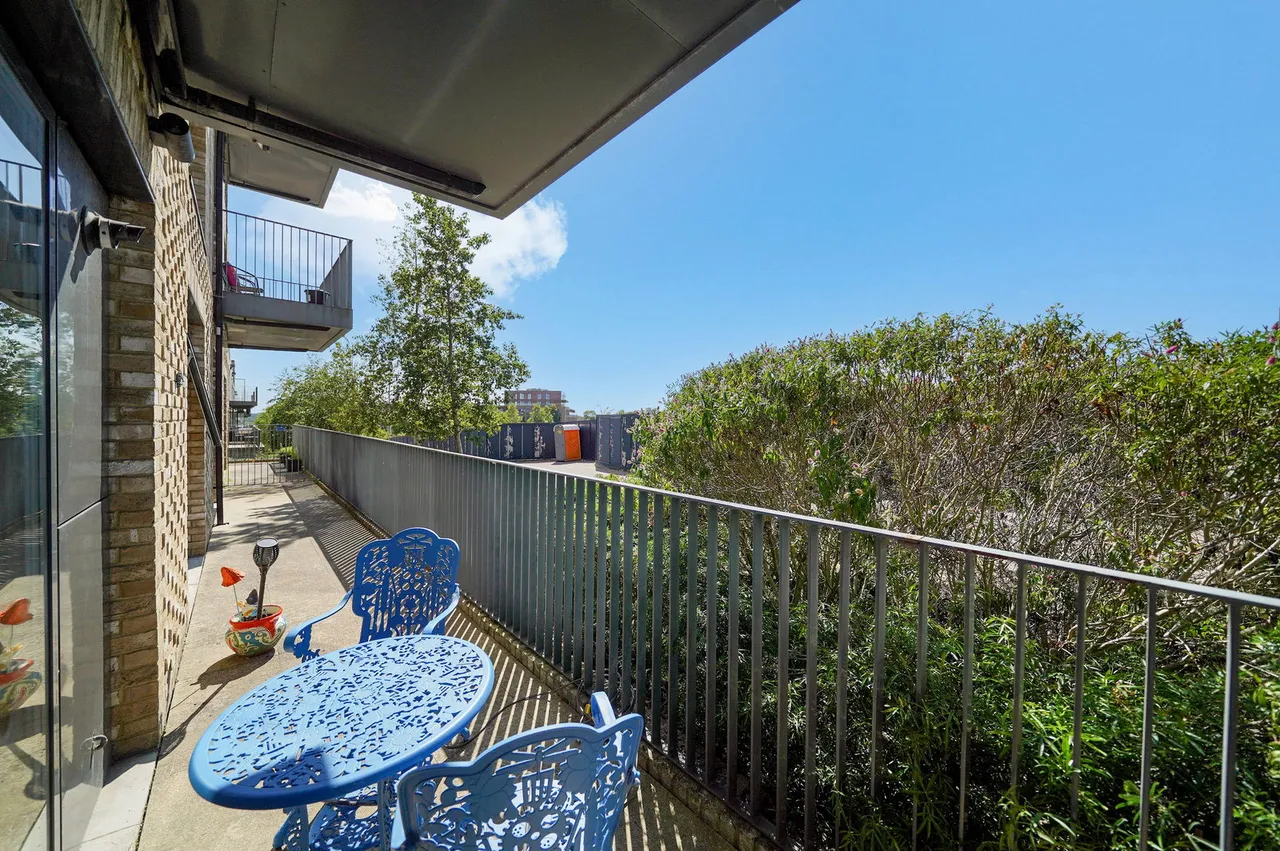 Regiment Hill, London, NW7 1FS, photo 6