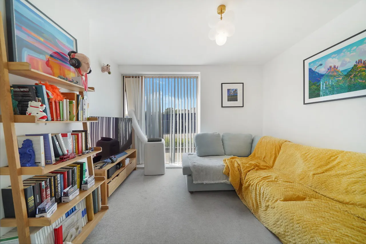 Regiment Hill, London, NW7 1FS, photo 12