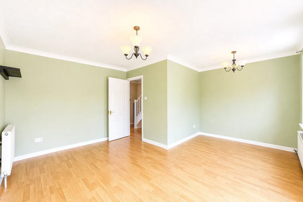 Norwich Crescent, Rayleigh, Essex, SS6, photo 6