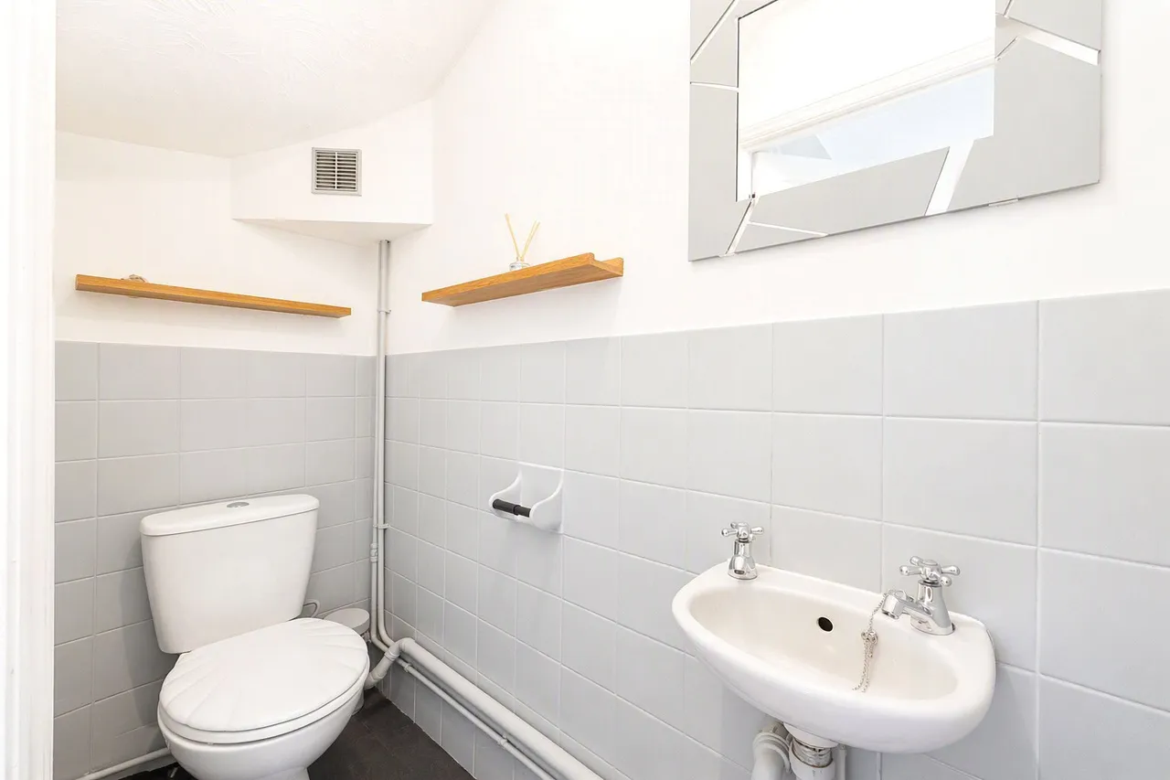 Norwich Crescent, Rayleigh, Essex, SS6, photo 7