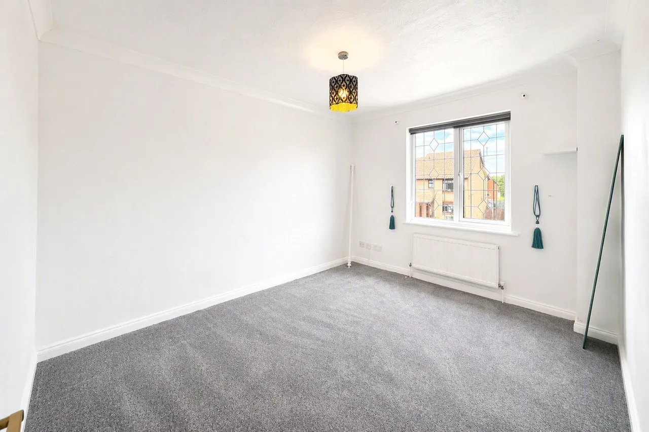 Norwich Crescent, Rayleigh, Essex, SS6, photo 10