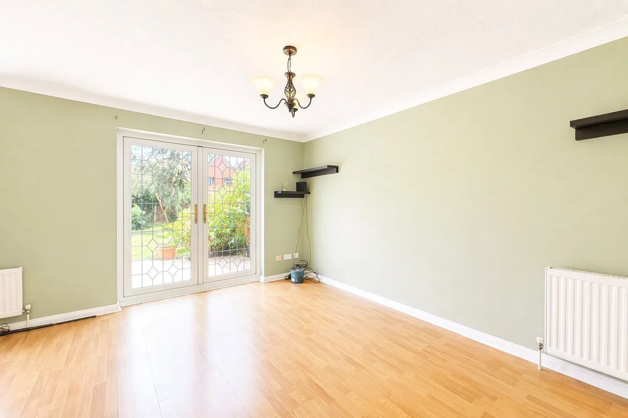 Norwich Crescent, Rayleigh, Essex, SS6, photo 5