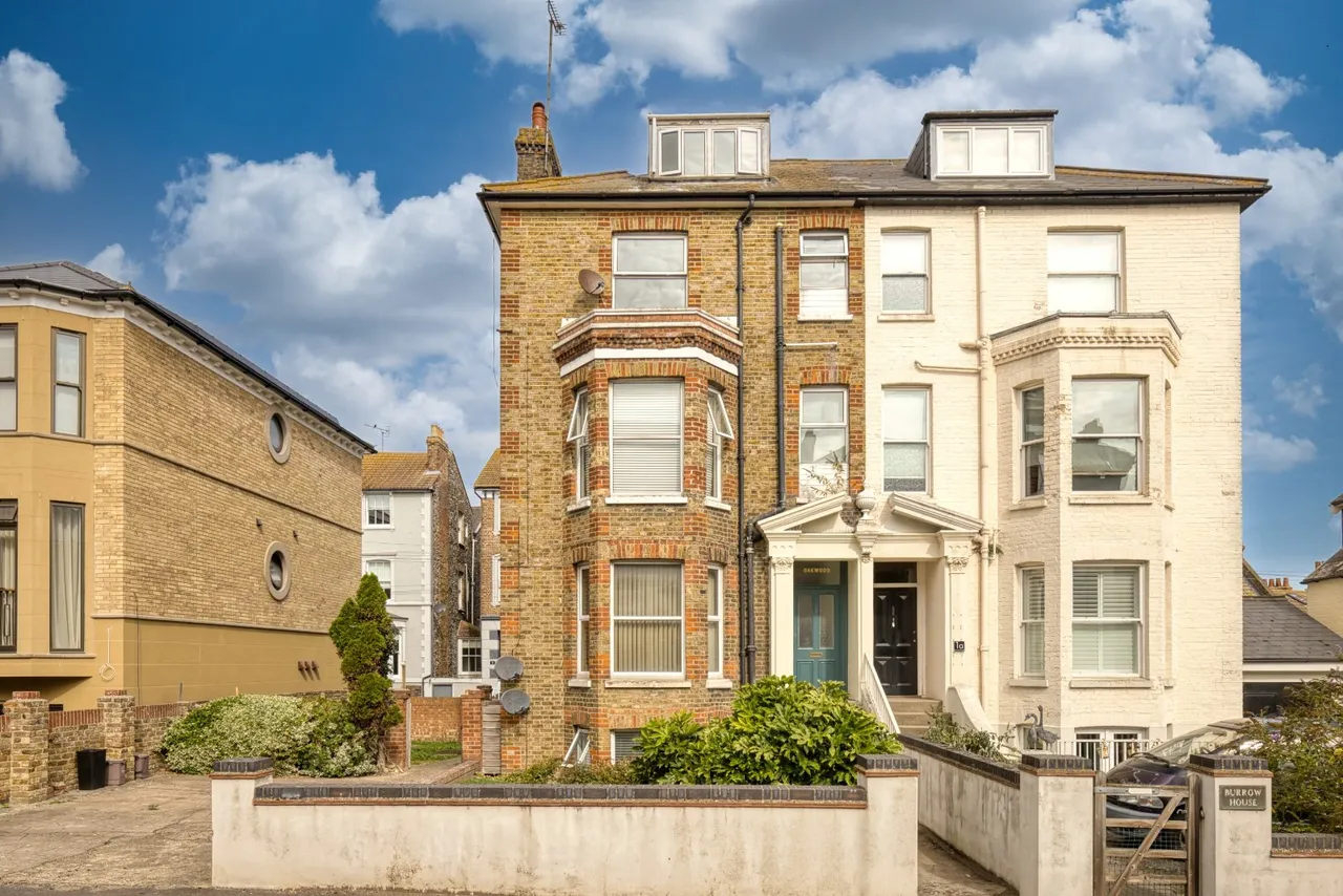 2 bed flat for sale, Granville Road, Broadstairs, CT10