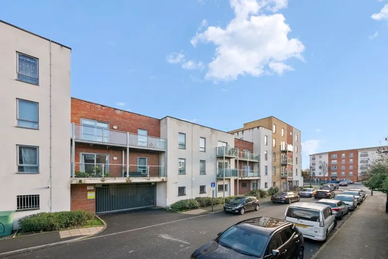 Taywood Road, Northolt, UB5, photo 18