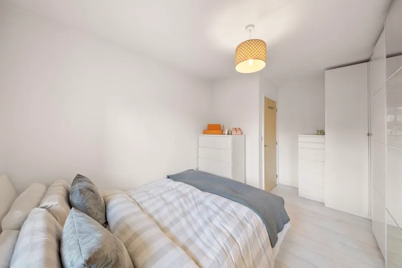 Taywood Road, Northolt, UB5, photo 9