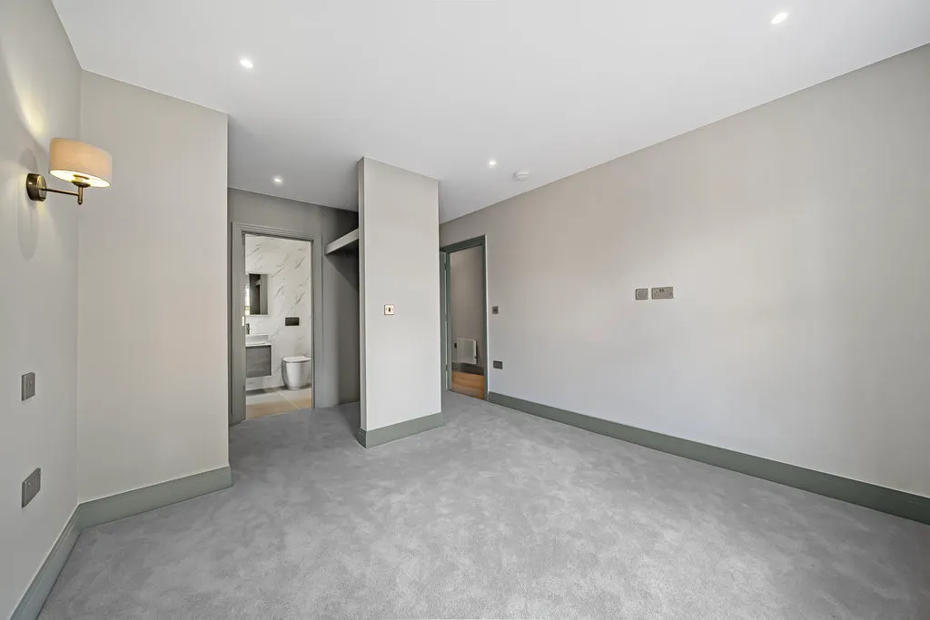 Beauchamp Road, East Molesey, KT8, photo 8