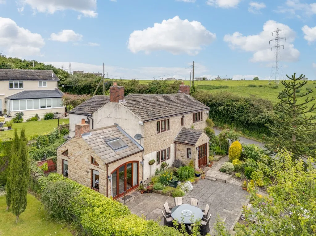 5 bed house for sale — Falhouse Lane Whitley, Dewsbury WF12 0NJ