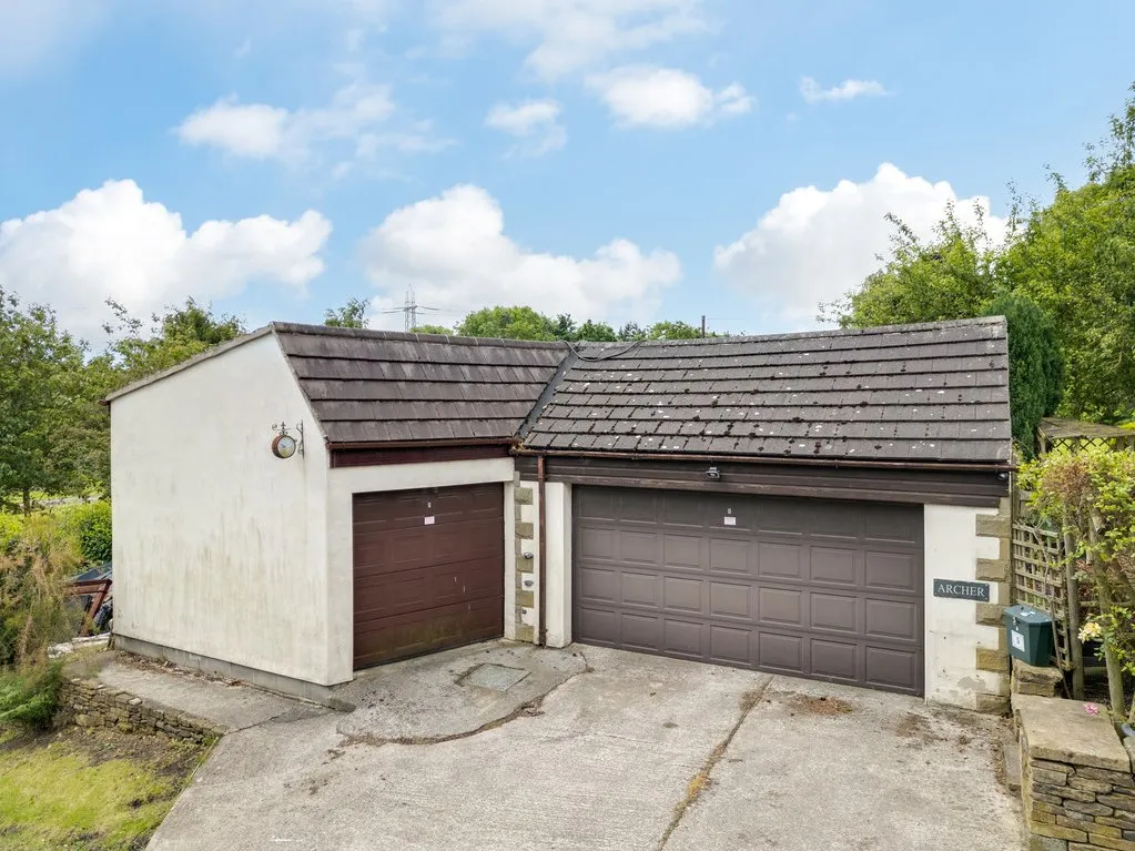 Falhouse Lane Whitley, Dewsbury WF12 0NJ, photo 29