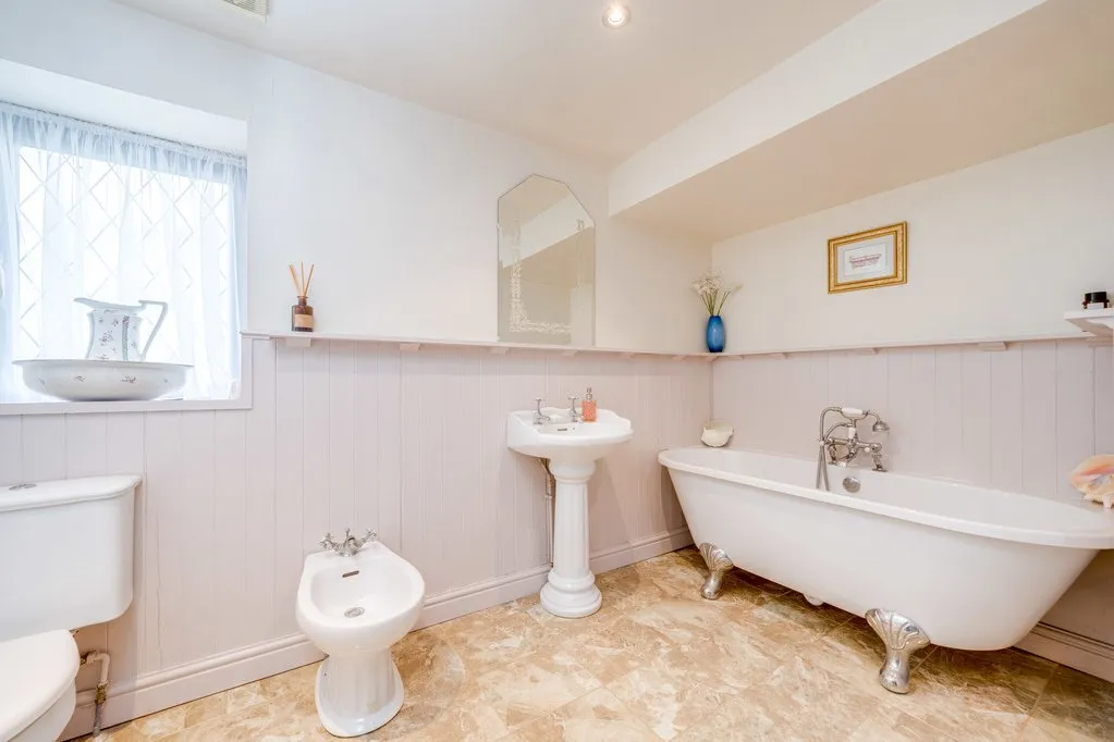 Falhouse Lane Whitley, Dewsbury WF12 0NJ, photo 14