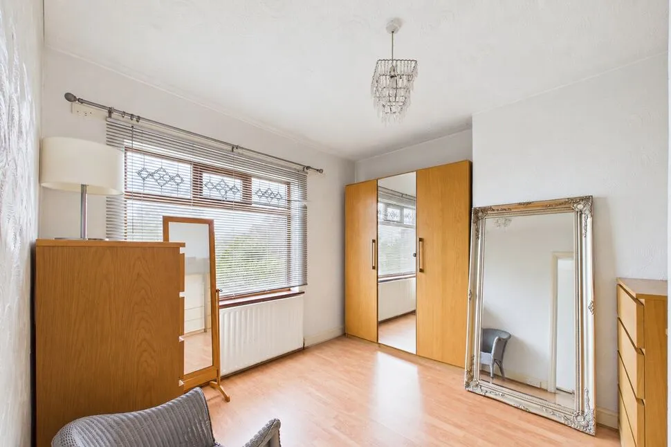 Toftshaw Lane, Bradford, BD4, photo 9
