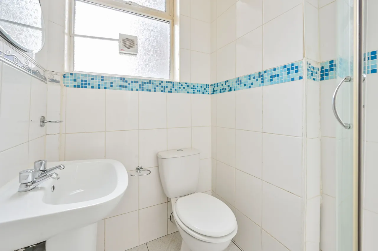 63 Victoria Road, London, photo 8