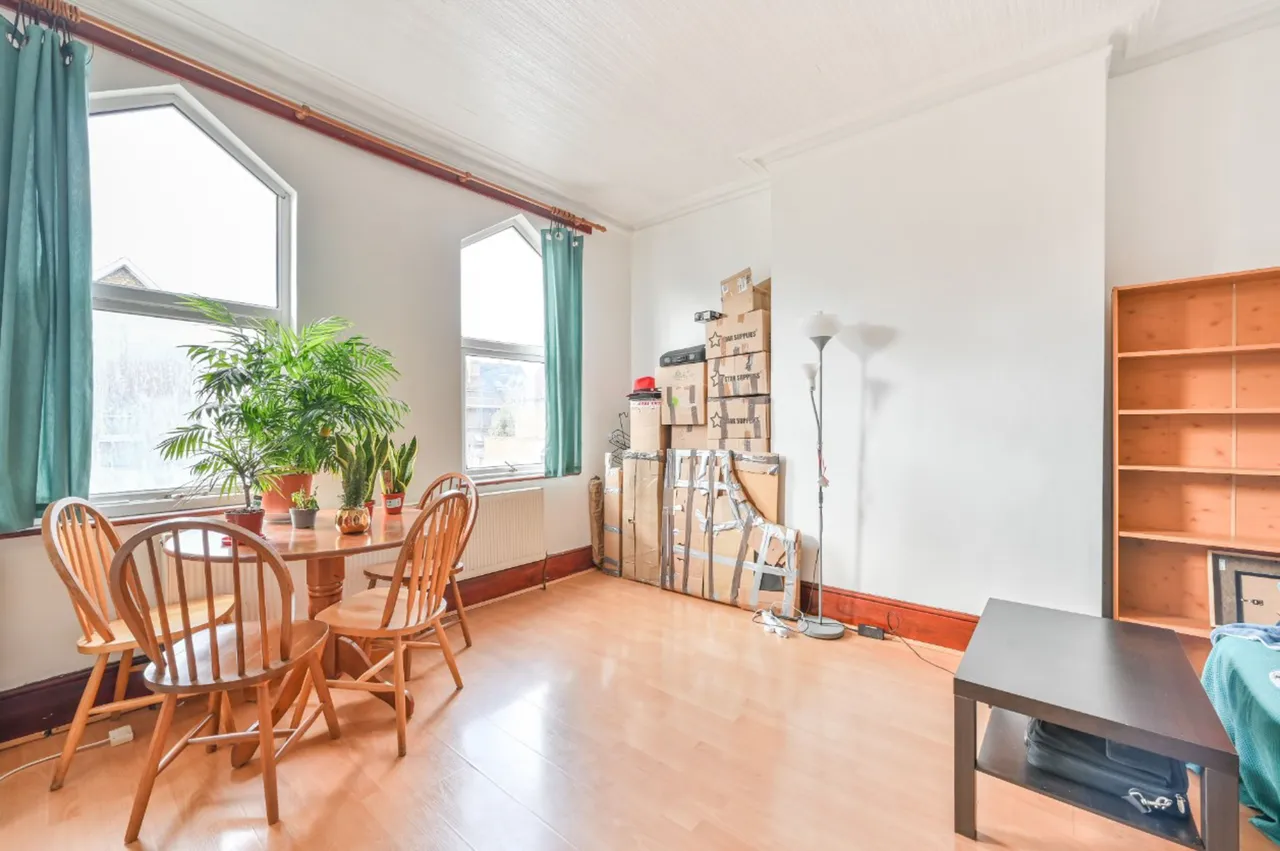 63 Victoria Road, London, photo 10
