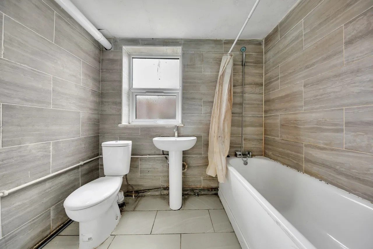 41 Becket Avenue, London, E6 6AE, photo 11