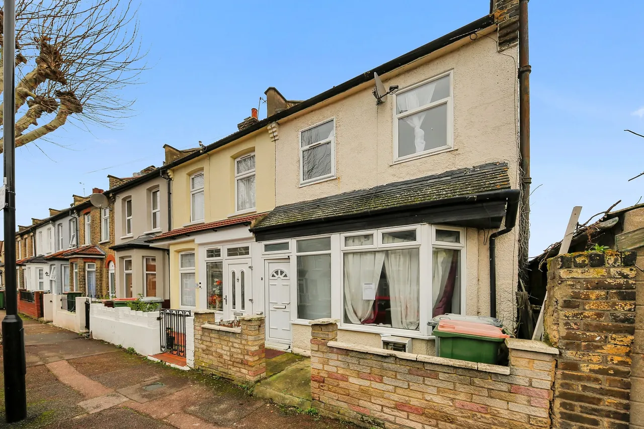41 Becket Avenue, London, E6 6AE, photo 21